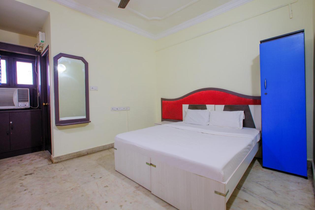 The Dolphin Park Hotel, Virugambakkam Chennai Exterior photo