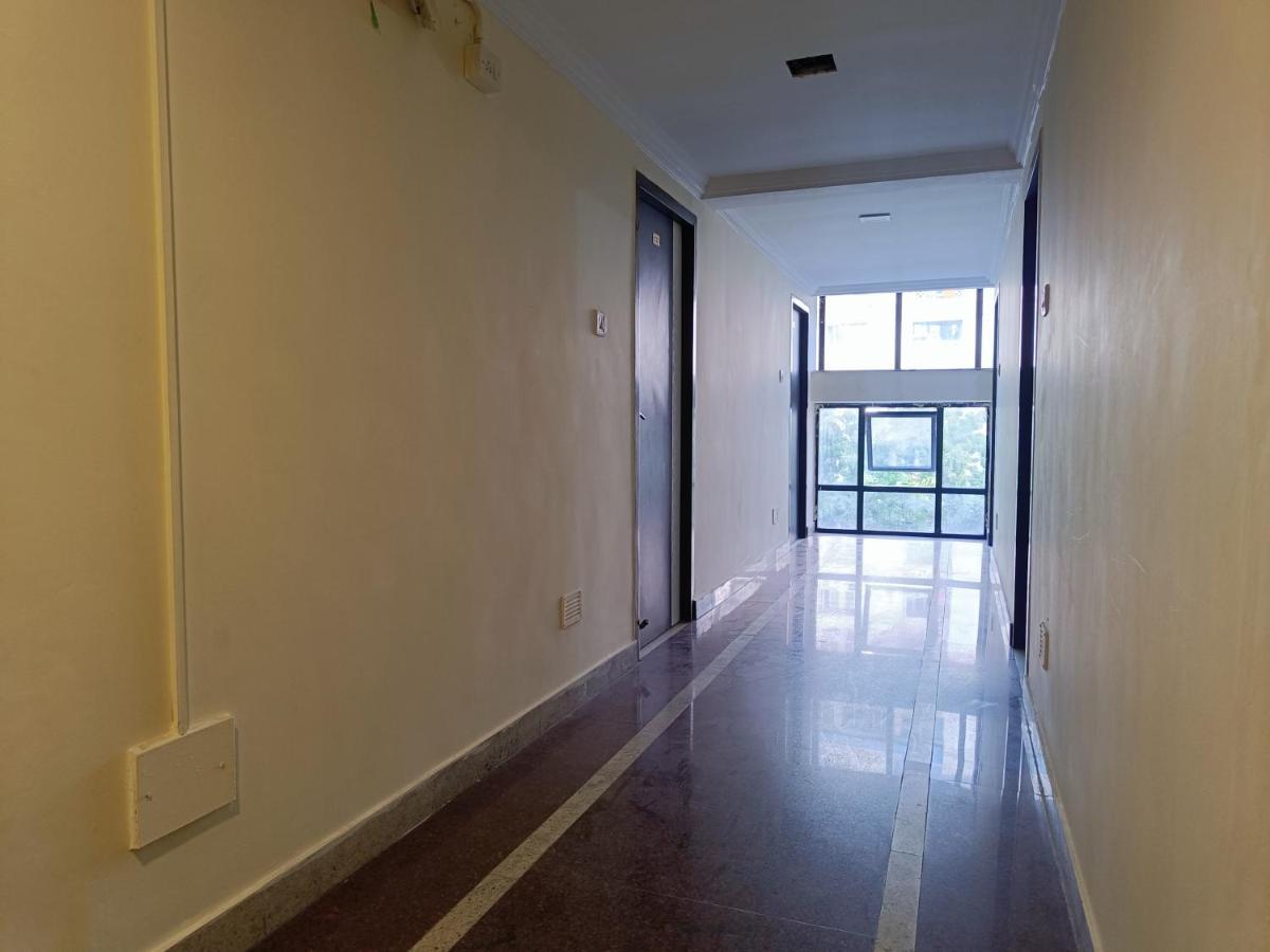 The Dolphin Park Hotel, Virugambakkam Chennai Exterior photo